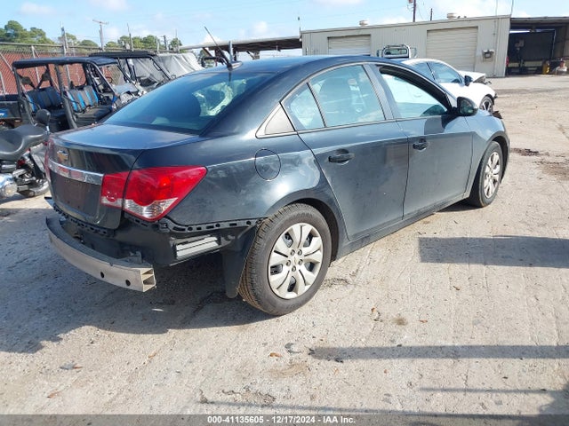 1G1PA5SHXE7419945 Chevrolet Cruze Ls Auto