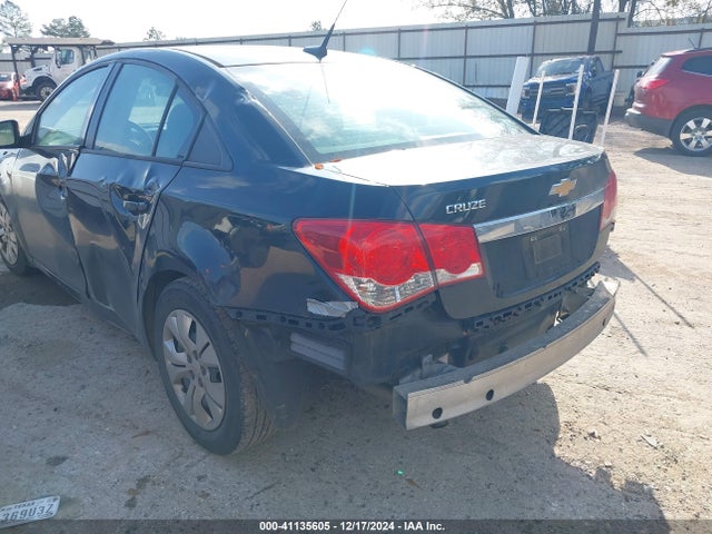 1G1PA5SHXE7419945 Chevrolet Cruze Ls Auto