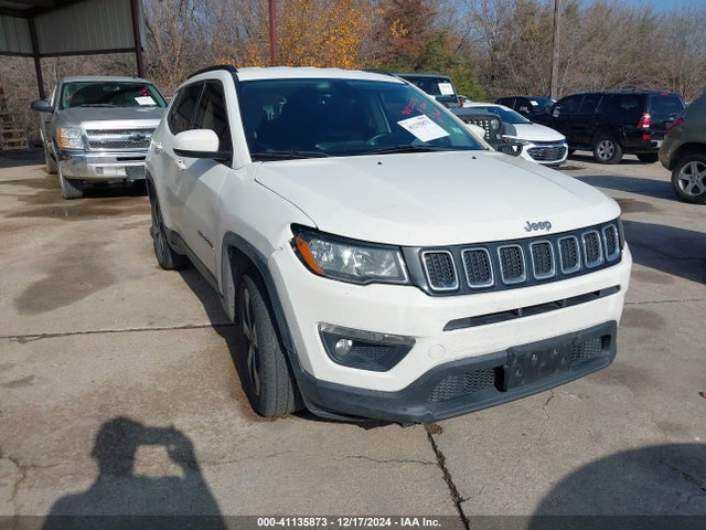 Jeep Compass Latitude Fwd 2018 3C4NJCBB6JT102264 Image 1