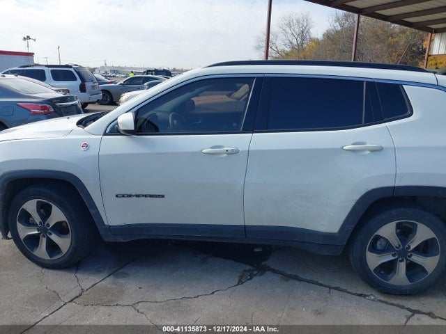 Jeep Compass Latitude Fwd 2018 3C4NJCBB6JT102264 Image 14