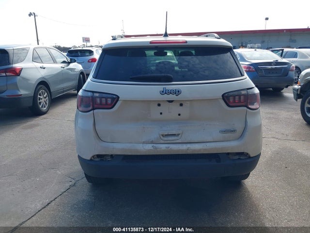 Jeep Compass Latitude Fwd 2018 3C4NJCBB6JT102264 Image 16