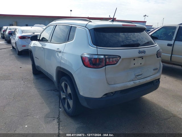 Jeep Compass Latitude Fwd 2018 3C4NJCBB6JT102264 Image 3