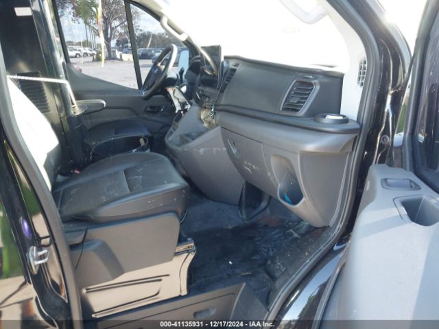 1FTYE1Y8XPKA72598 Ford Transit-150