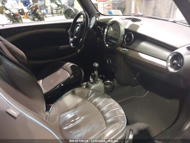 2013 MINI CONVERTIBLE WMWZP3C59DT297735 Photo 4