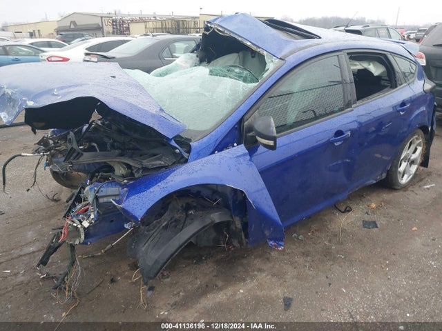 Ford Focus 2014 1FADP3L96EL398142 Image 2