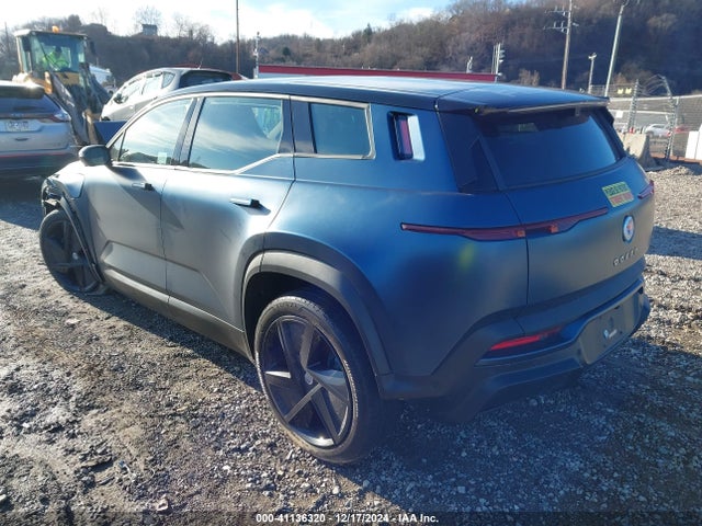 Fisker Ocean One 2023 VCF1ZBU29PG005796 Image 3