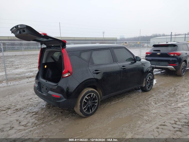 KIA SOUL LX 2022 KNDJ23AU5N7180611 Image 4