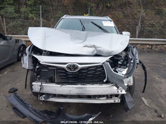 Toyota Highlander Xle 2022 5TDHZRBH5NS194013 Image 12