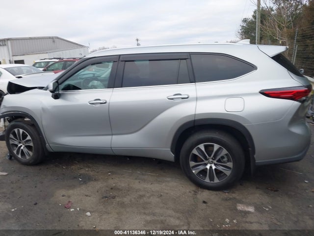 Toyota Highlander Xle 2022 5TDHZRBH5NS194013 Image 14