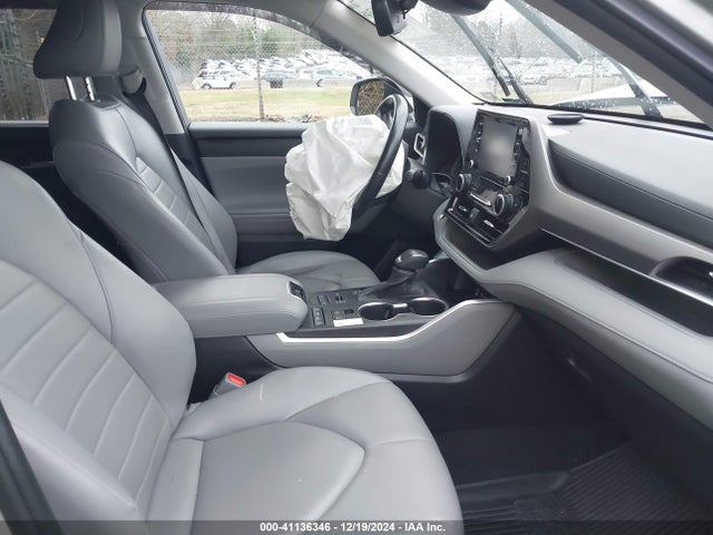 Toyota Highlander Xle 2022 5TDHZRBH5NS194013 Image 5