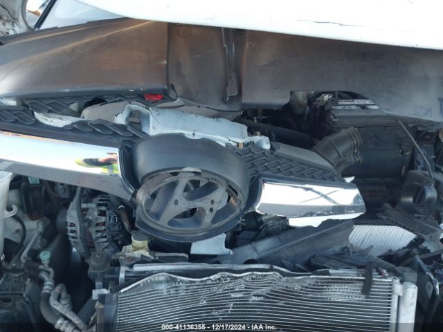 KMHTC6AD8EU216330 Hyundai Veloster Base W/black