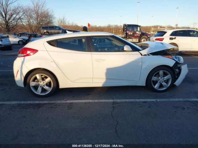 KMHTC6AD8EU216330 Hyundai Veloster Base W/black