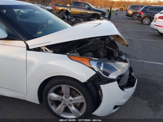 KMHTC6AD8EU216330 Hyundai Veloster Base W/black