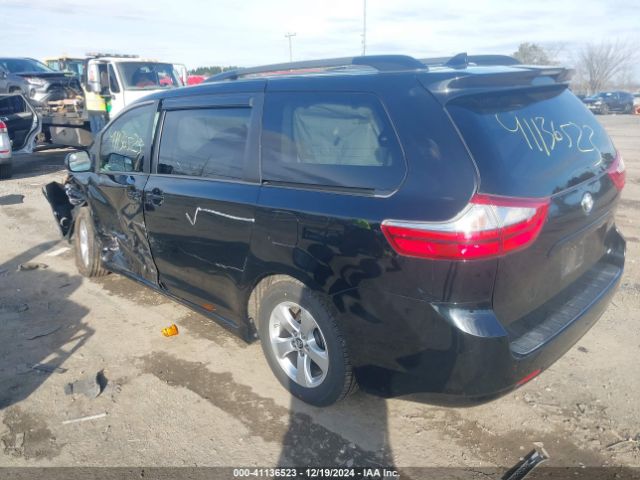 5TDKZ3DC8JS911678 Toyota Sienna Le 8 Passenger