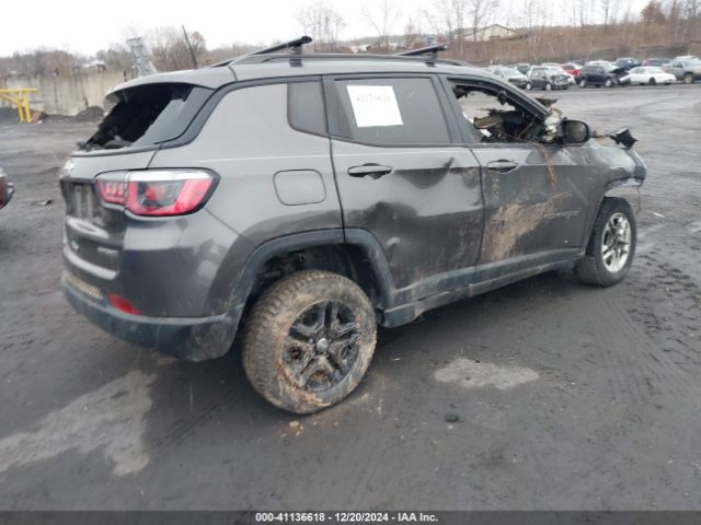 3C4NJDAB8JT315496 Jeep Compass Sport 4x4