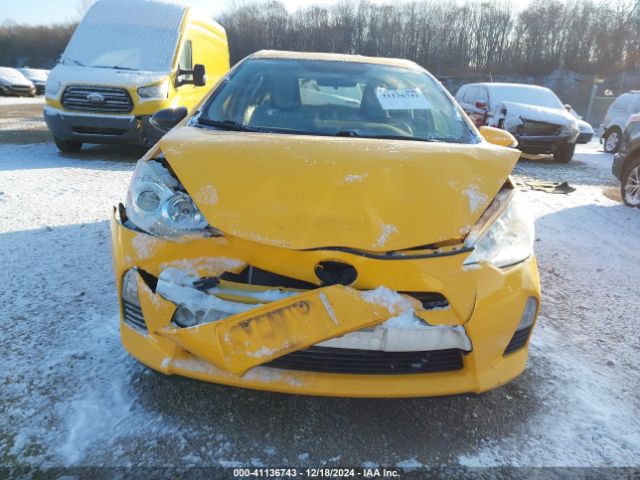 JTDKDTB36E1073560 Toyota Prius C One