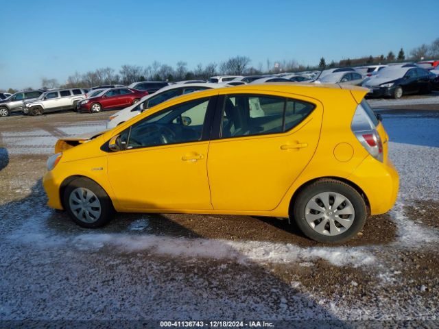 JTDKDTB36E1073560 Toyota Prius C One