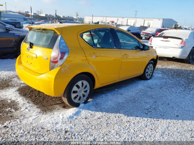 JTDKDTB36E1073560 Toyota Prius C One