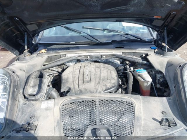 2017 PORSCHE MACAN WP1AA2A53HLB03199 Photo 9