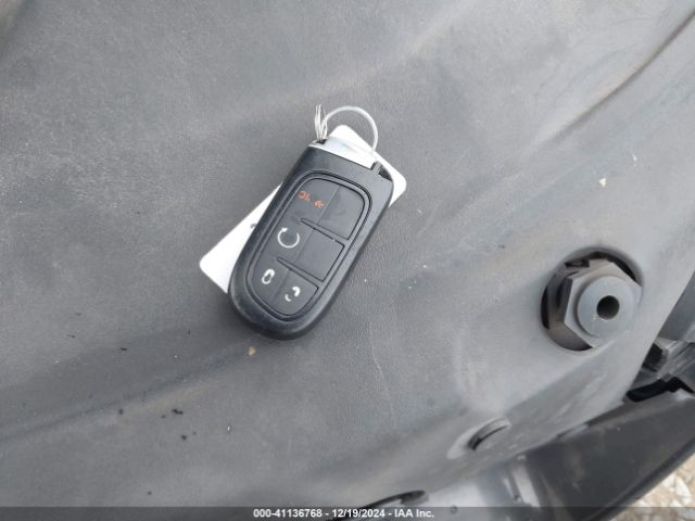 1C4PJLLB4MD112552 Jeep Cherokee Altitude Fwd