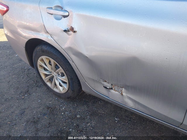 Toyota CAMRY LE 2016 4T4BF1FK4GR543488 Image 18