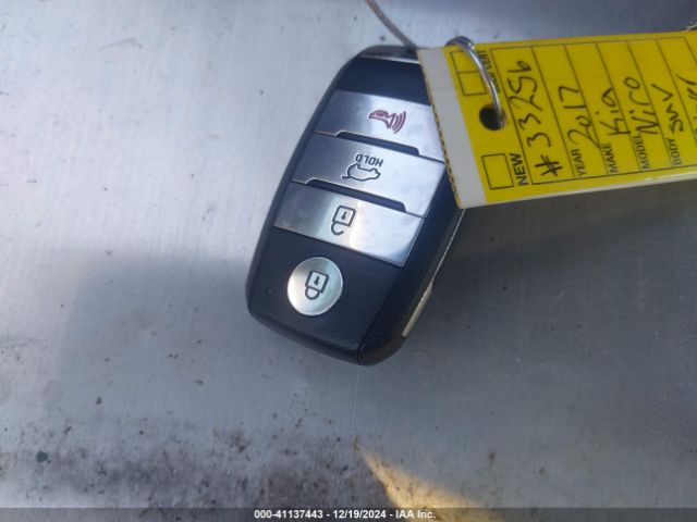 KNDCB3LC9H5088222 KIA NIRO LX