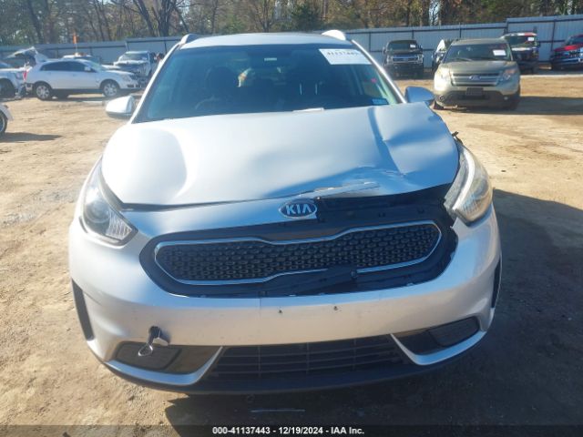 KNDCB3LC9H5088222 KIA NIRO LX