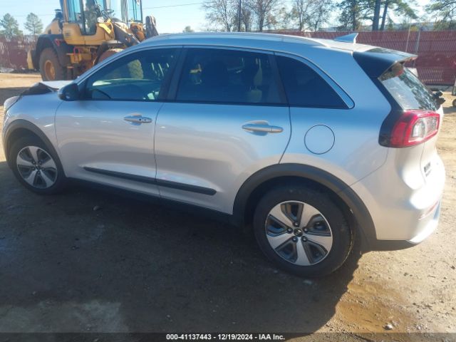 KNDCB3LC9H5088222 KIA NIRO LX