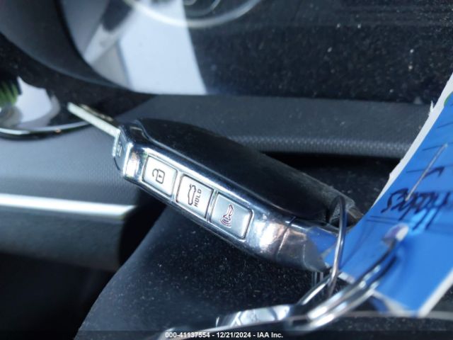 5XXG24J26MG081736 KIA K5 LX