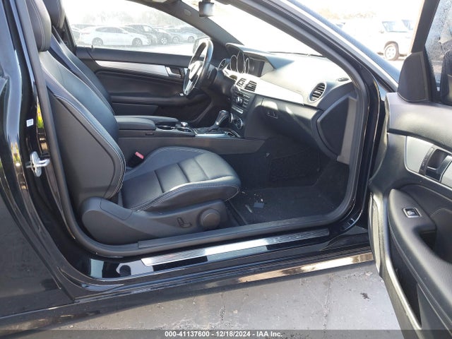 Mercedes-Benz C 250 2014 WDDGJ4HBXEG287375 Image 5