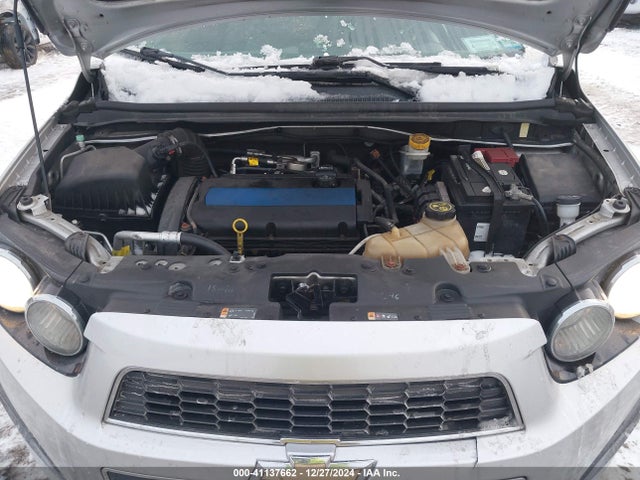 Chevrolet Sonic Ls Auto 2015 1G1JA5SH0F4115600 Image 9