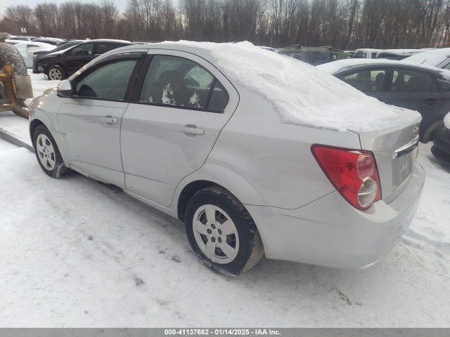 Chevrolet Sonic Ls Auto 2015 1G1JA5SH0F4115600 Image 2