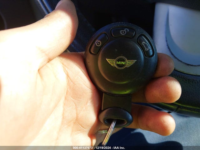 2008 MINI COOPER WMWMF33518TT63536 Photo 10