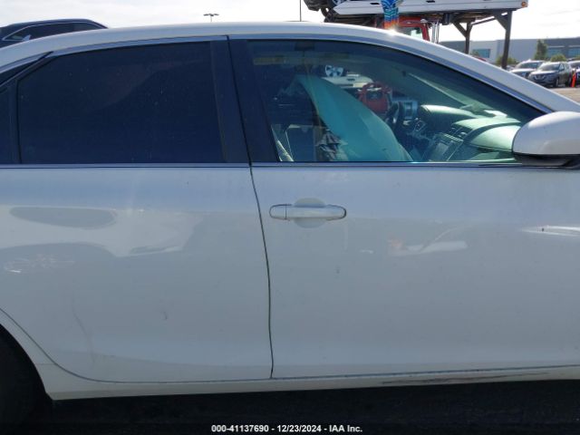 4T1BD1FK2HU209655 Toyota Camry Hybrid Le