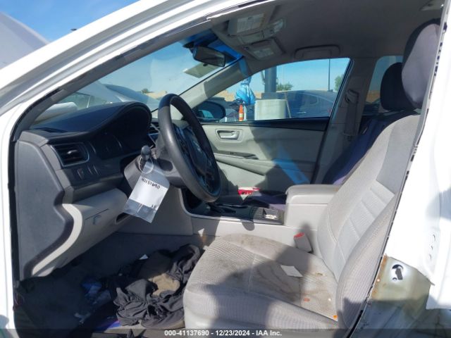 4T1BD1FK2HU209655 Toyota Camry Hybrid Le