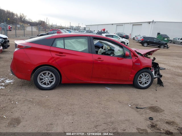 Toyota Prius Two 2017 JTDKBRFU4H3567551 Image 13