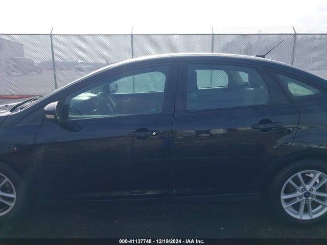 Ford FOCUS SE 2017 1FADP3F22HL291947 Image 15