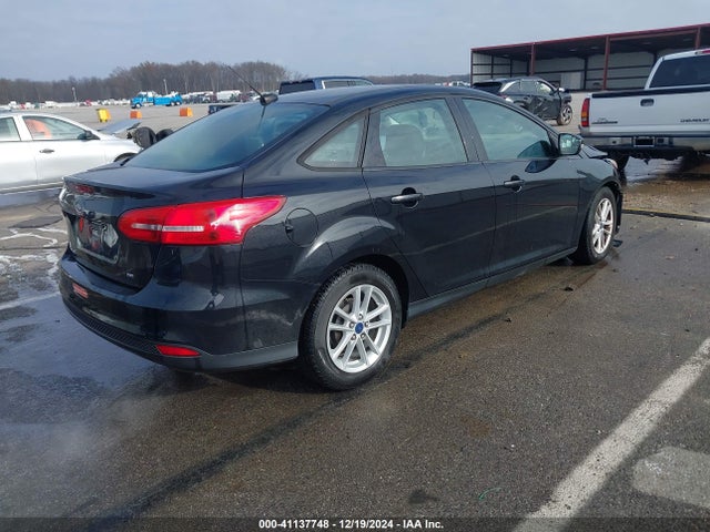Ford FOCUS SE 2017 1FADP3F22HL291947 Image 4