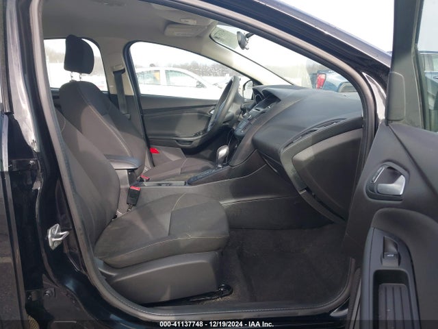 Ford FOCUS SE 2017 1FADP3F22HL291947 Image 5