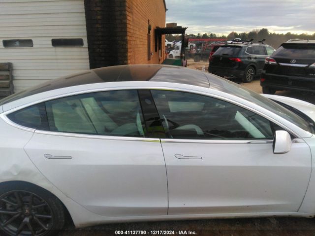 5YJ3E1EB1KF513163 Tesla Model 3 Long Range/performance