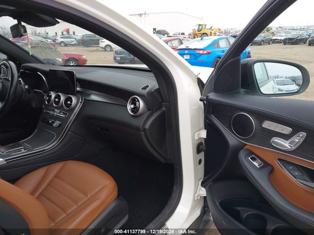 Продажа на аукционе авто 2023 Mercedes-benz Glc 300 4matic Coupe, vin: W1N0J8EB2PG135979, номер лота: 41137799