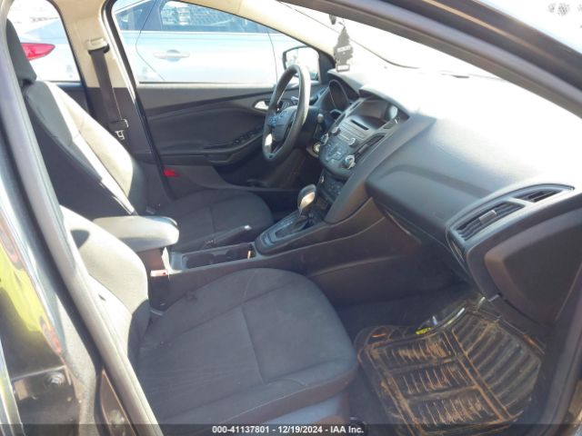 1FADP3F20HL215191 Ford FOCUS SE