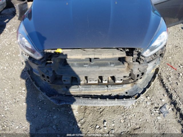 1FADP3F20HL215191 Ford FOCUS SE