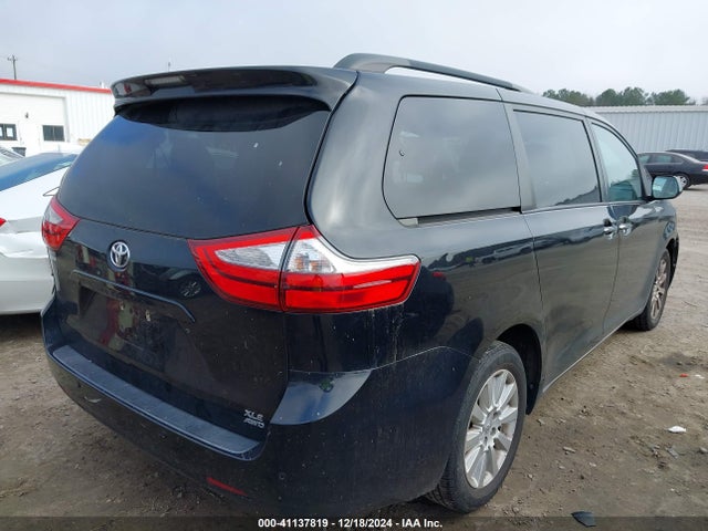 Toyota Sienna Xle/limited 2015 5TDDK3DC2FS116159 Image 4