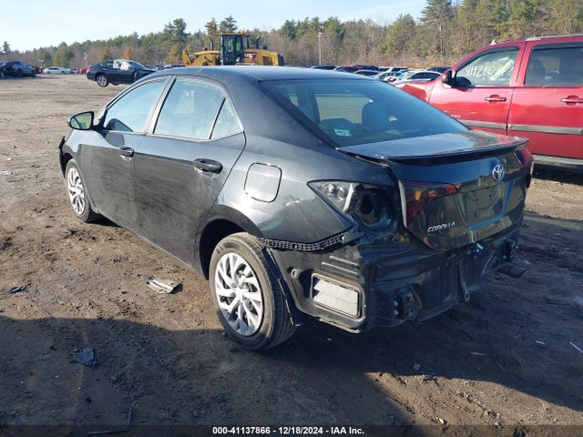 Toyota COROLLA LE 2018 2T1BURHE2JC044378 Image 3