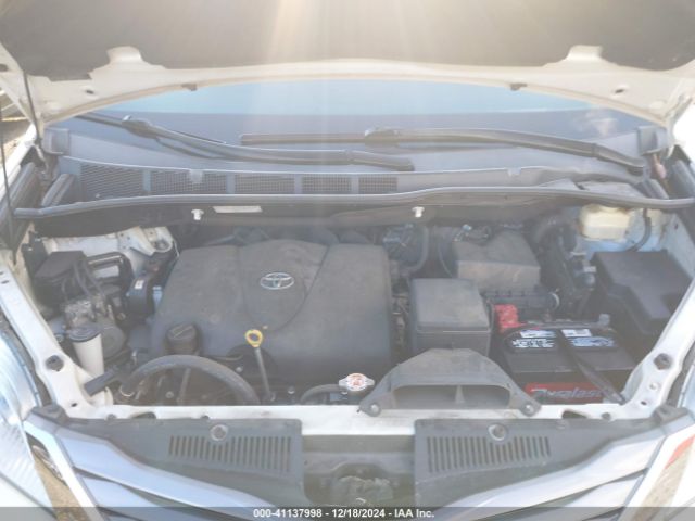 5TDYZ3DC3HS772192 Toyota Sienna Xle/limited