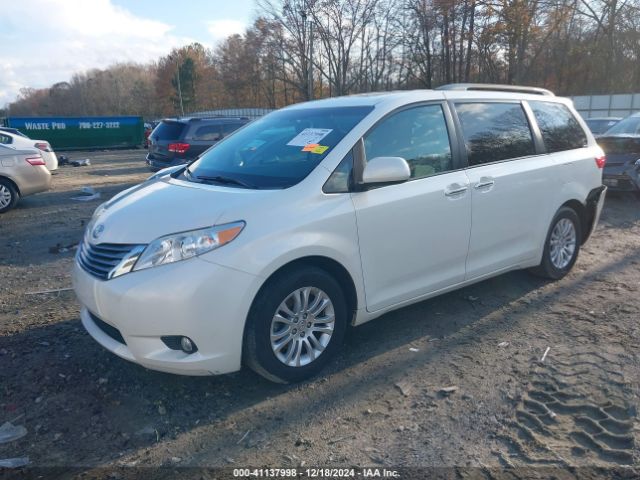 5TDYZ3DC3HS772192 Toyota Sienna Xle/limited
