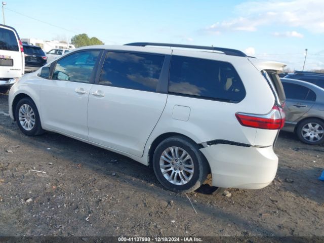 5TDYZ3DC3HS772192 Toyota Sienna Xle/limited