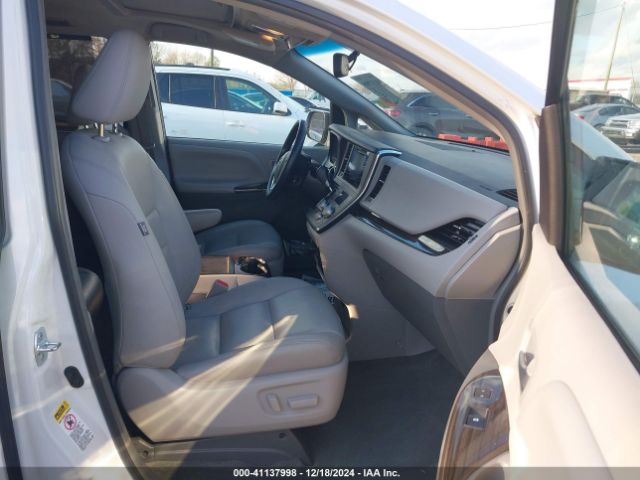 5TDYZ3DC3HS772192 Toyota Sienna Xle/limited