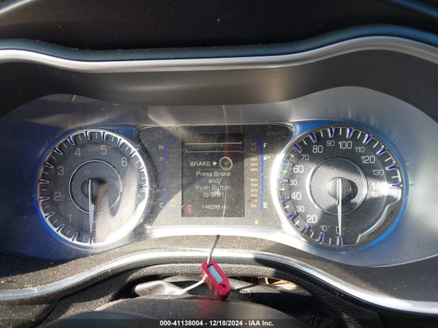 Chrysler 200 Limited 2015 1C3CCCAB2FN598341 Image 7